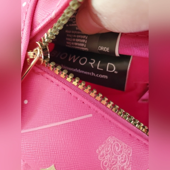 NWT Bioworld Claires Exclusive Wicked Pink Mini Backpack - Picture 8 of 9